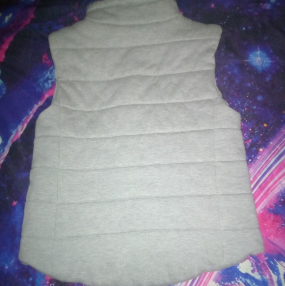 Grey winter vest - Picture 3 of 4